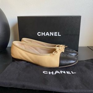 CHANEL Lambskin CC Ballerina Flats